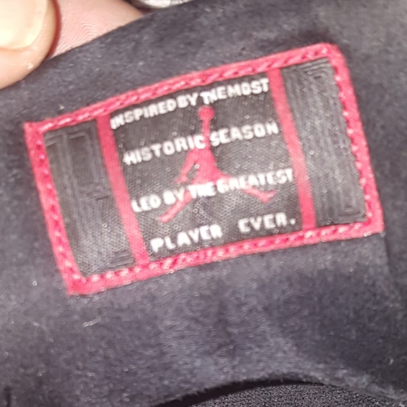 Air Jordan 11 Retro (72-10 Season) (Size 10)! - Picture 6 of 14